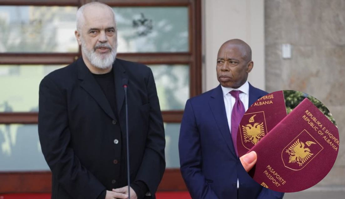 Ish-kryebashkiaku i Nju Jorkut bëhet me pasaportë shqiptare