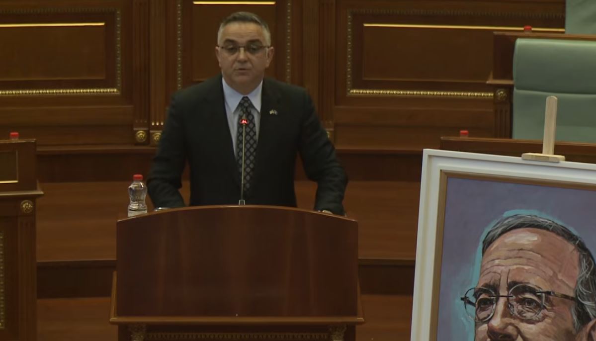 Tahiri për Eliot Engel: U bë më shqiptar se shqiptari