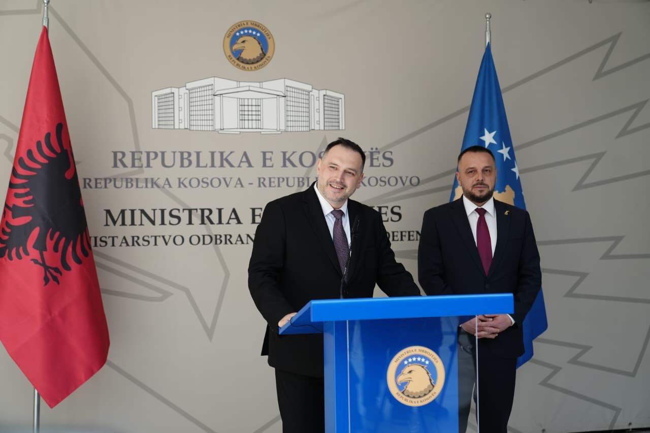 Ministri Nufi: NATO konfirmoi se s’ka lëvizje për uljen e numrit të trupave në KFOR