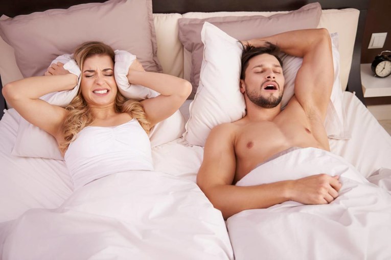 Gërhitja mund të jetë shenjë e hershme e një problemi shëndetësor