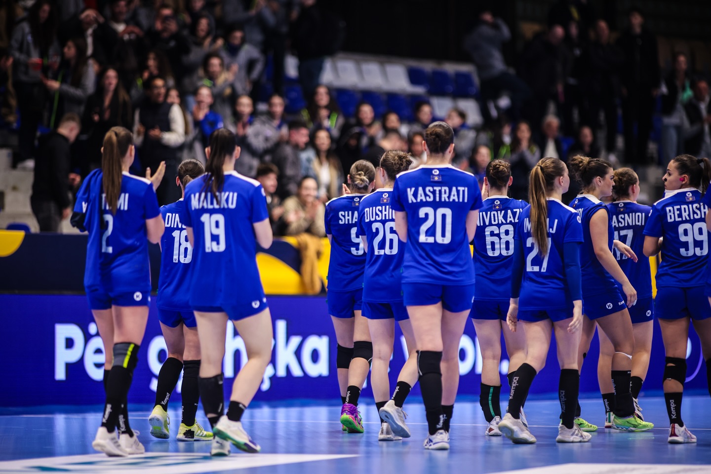 Vashat e Kosovës në hendboll mposhten thellë nga Franca për Euro 2026
