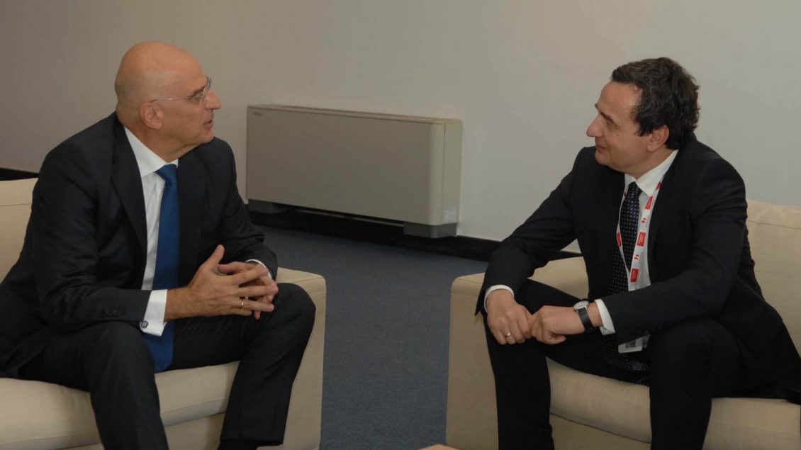 Ministri grek i Mbrojtjes vjen në Kosovë, pritet të takohet me Kurtin dhe KFOR-in