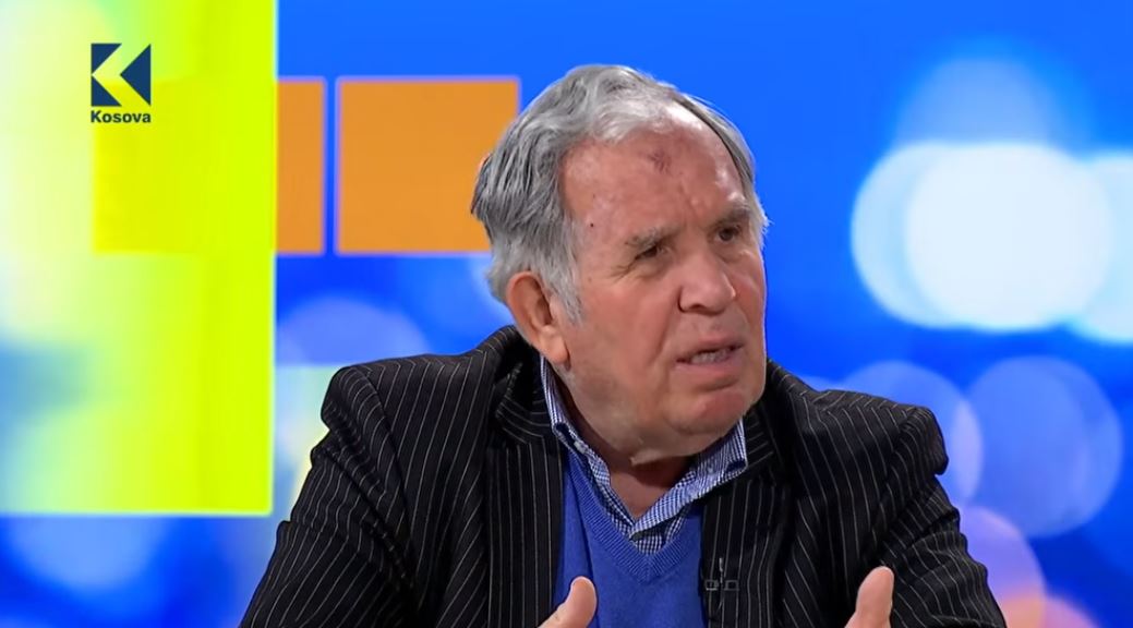 “E shkelën me dy këmbët”: Profesori tregon kur Kushtetuta e Kosovës u cenua më së shumti (VIDEO)
