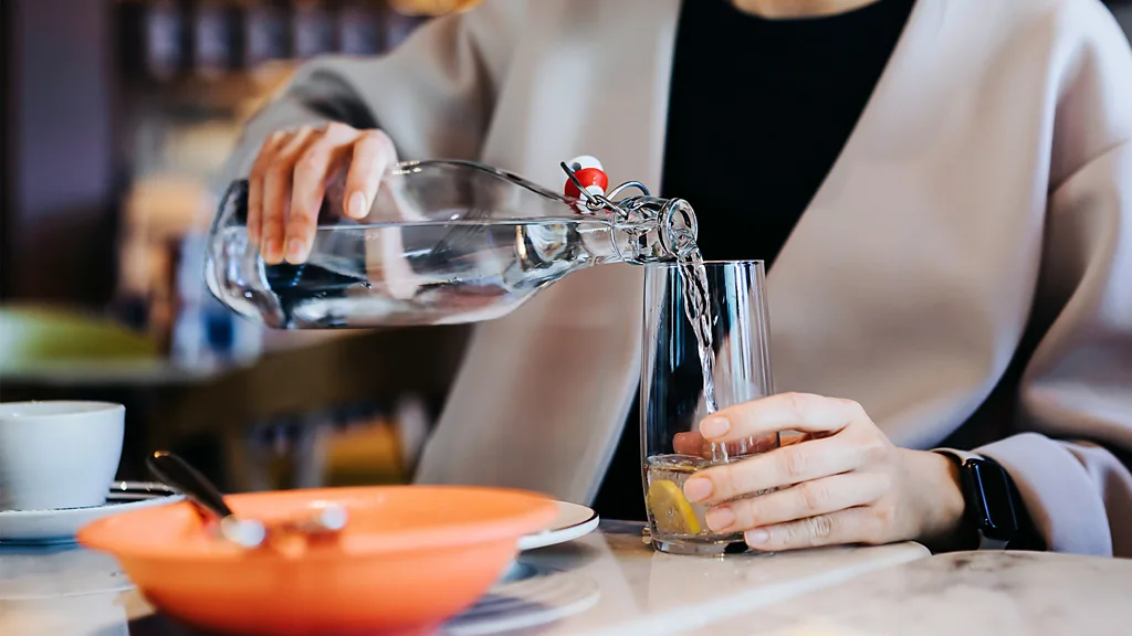 Si ta ndihmoni trupin tuaj të detoksifikohet vetë nga vetja
