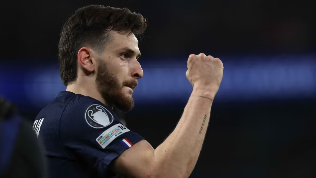 Liverpooli “shpëton” me veç dy gola nga Parisi, edhe Barça e pëson njëjtë nga Atletico Madridi