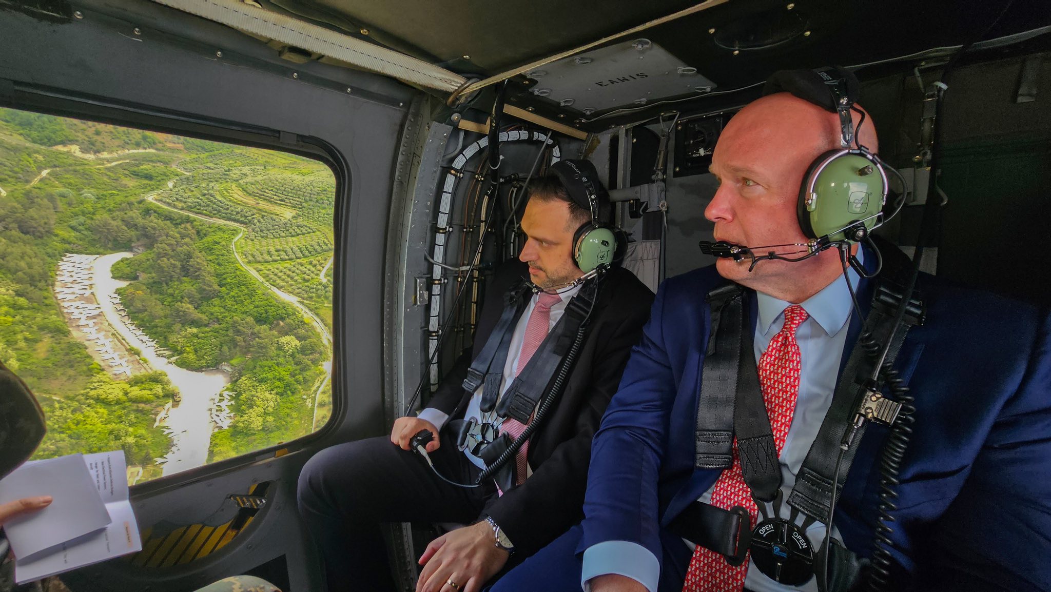 Whitaker-Nufi: Shqipëria mund ta rrisë sigurinë rajonale duke investuar në mbrojtje