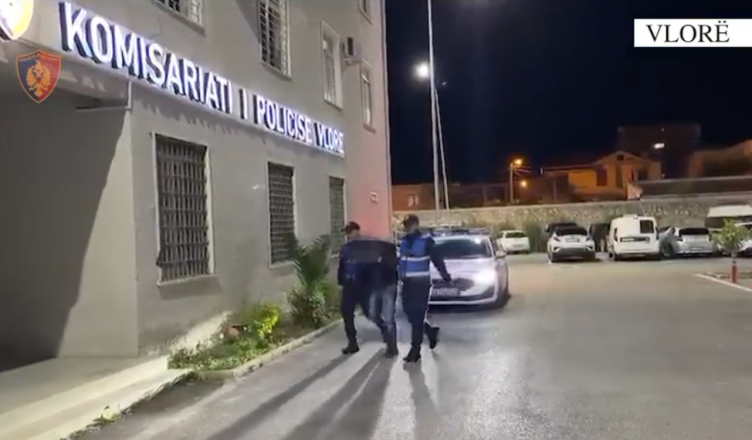 Tentoi të vidhte motomjetin, arrestohet 20-vjeçari në Vlorë