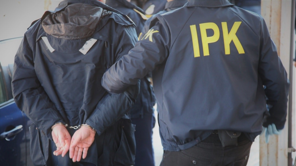 Operacioni kundër korrupsionit, arrestohen tre zyrtarë policorë