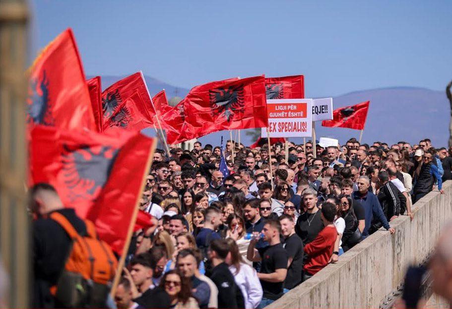 OVL e UÇK-së mbështet protestën në Shkup: Dinjiteti shqiptar nuk negociohet
