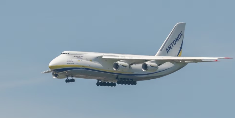 Antonov në Kosovë: Krejt çfarë dihet për fluturimin e avionit të madh transportues