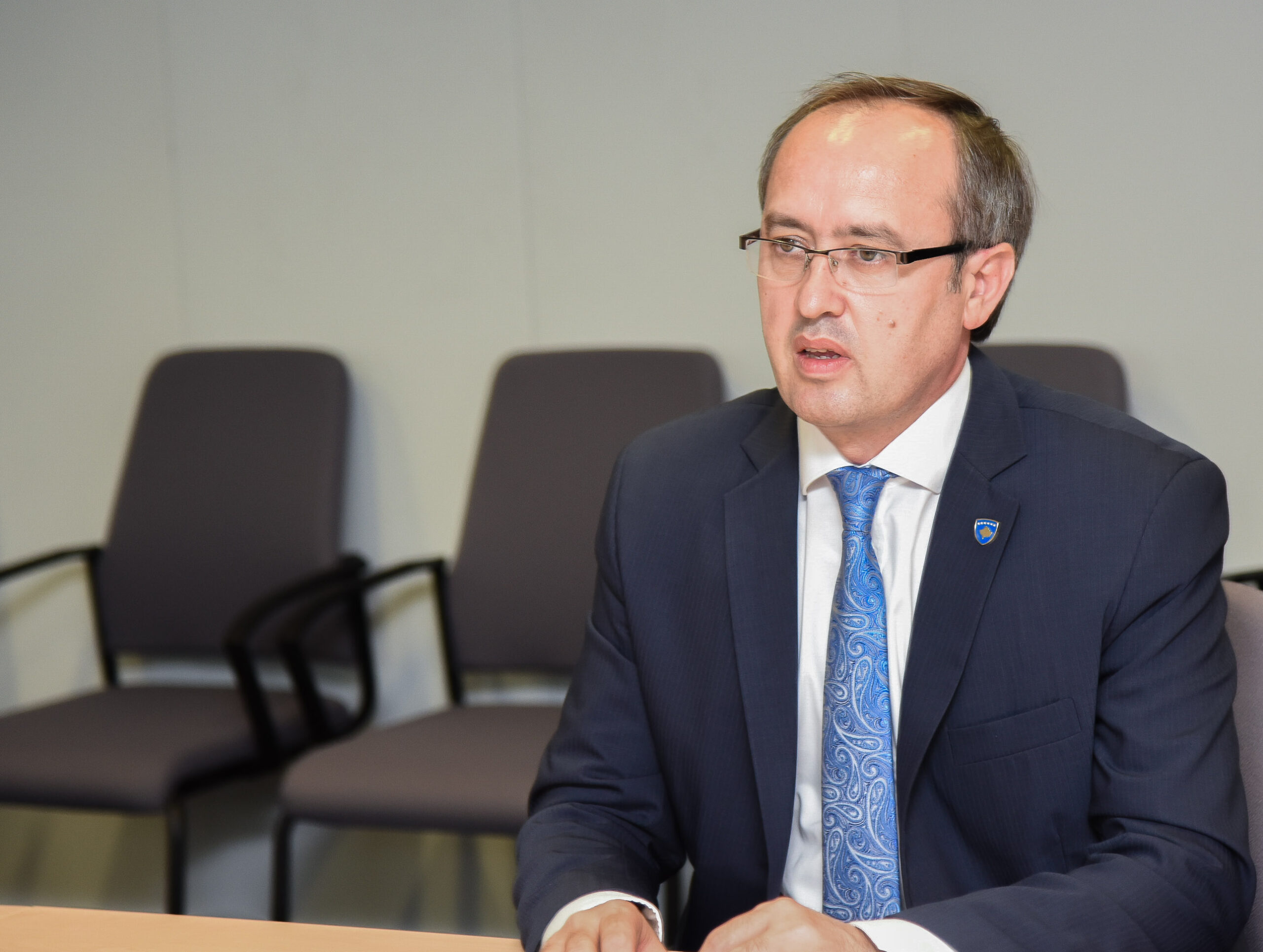 Hoti kritikon Qeverinë: Shpenzuan mbi 2 mld euro buxhet, s’mund t’i përmendin tri projekte madhore