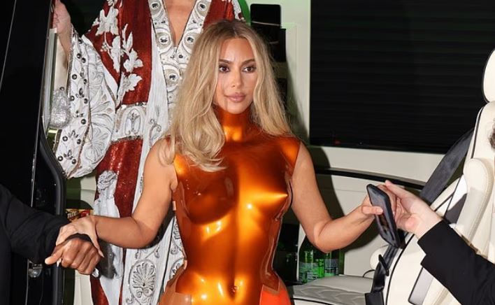 Kim Kardashian habit fansat: Zbulohet çka mban në 'wallpaper' të telefonit