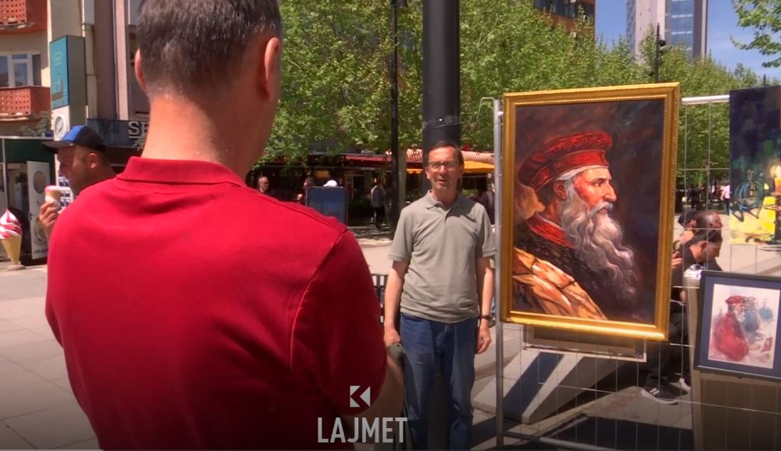 Ditëlindja e heroit: “Skënderbeu” mbledh shqiptarët në Prishtinë (VIDEO)