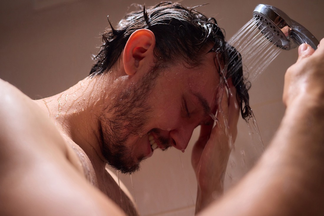 Të bësh dush çdo ditë: po apo jo? Ja çfarë thonë dermatologët