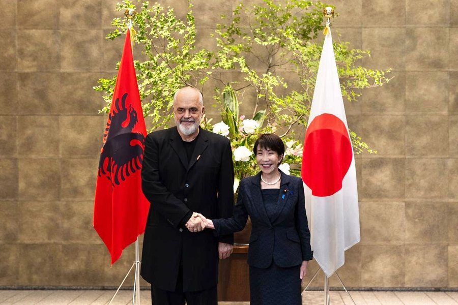 Rama fton kryeministren e Japonisë në Shqipëri për Samitin e NATO-s