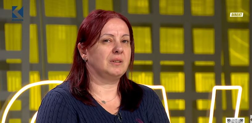 “Burg të përjetshëm”, nëna e Auron Thaqit përsërit kërkesën për vrasjen e djalit (VIDEO)