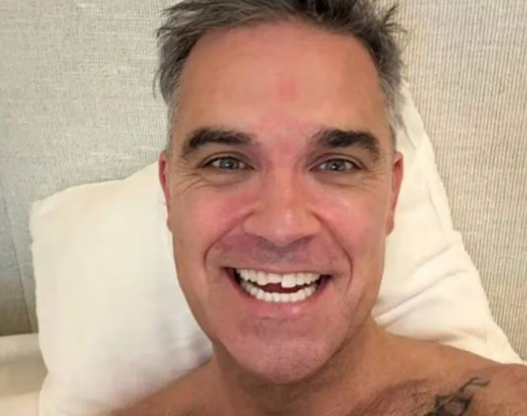 Incident në shtëpi, Robbie Williams thyen dhëmbin e përparmë