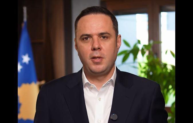 LDK miraton bashkimin: Abdixhiku kandidat për kryeministër, Osmani bartëse liste (VIDEO)