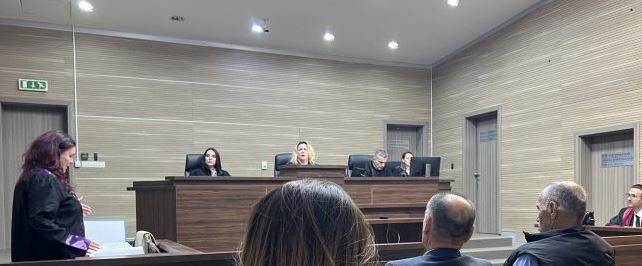 Fillon rigjykimi në mungesë ndaj të akuzuarit për krime lufte, Çedomir Aksiq