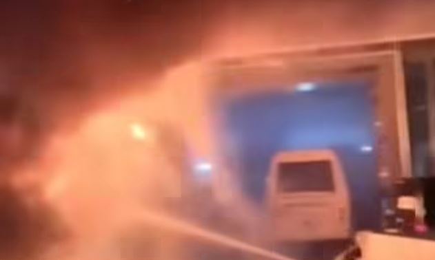 Großes Feuer im Servicezentrum von Peja – Polizei veröffentlicht Schadensdetails