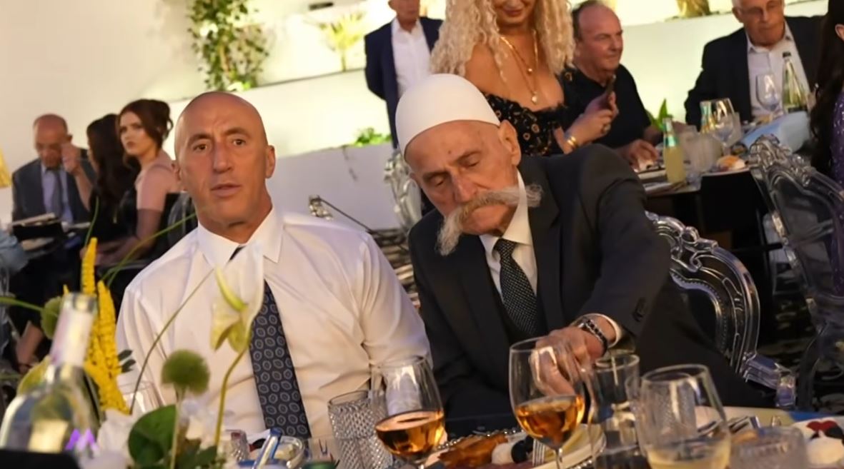 Ramush Haradinaj dhe Rifat Jashari të pranishëm në dasmën e vajzës së Shkurte Fejzës