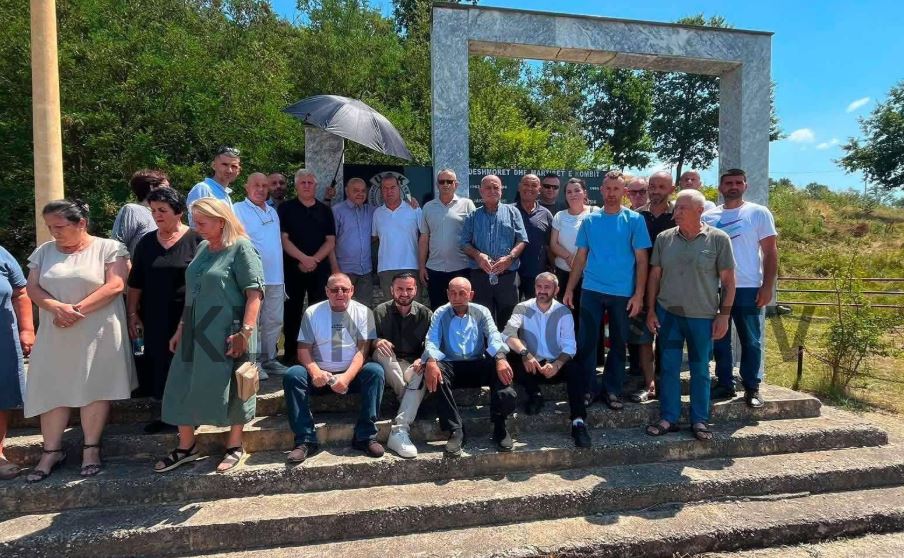 Foto nga Klan Kosova