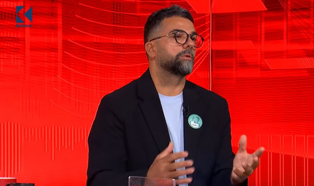 Kritikë e Behramit ndaj votuesve të Kurtit: "Nuk mund të jesh edhe me UÇK-në edhe me Albinin"

