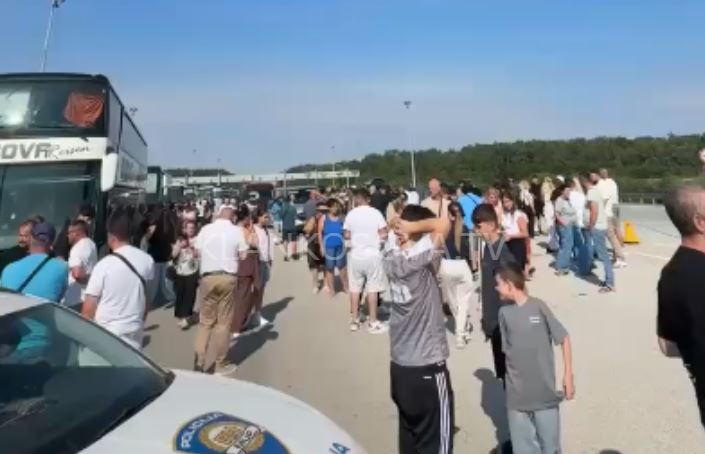 Foto nga Klan Kosova