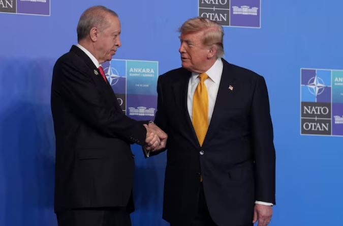 Erdogan iu kërkon aleatëve të NATO-s të heqin kufizimet në industrinë e mbrojtjes