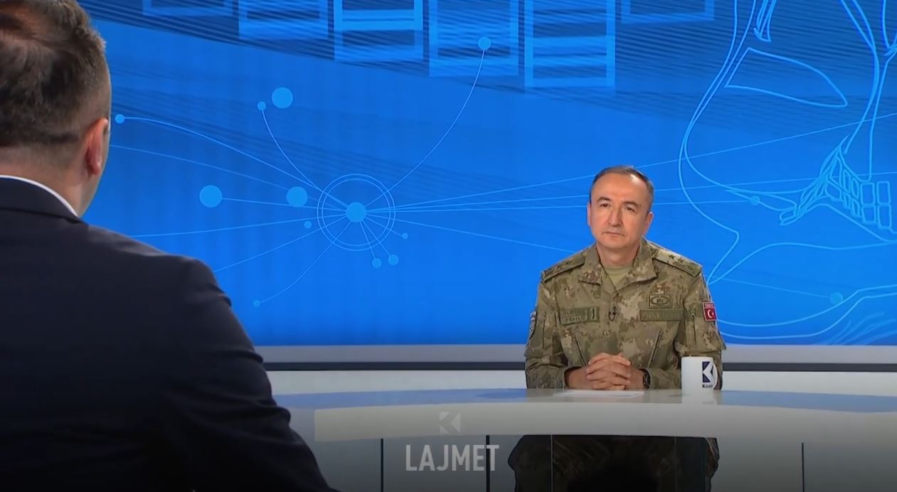 ulutaş-dhe-krone-diskutojne-per-situaten-e-sigurise-ne-kosove